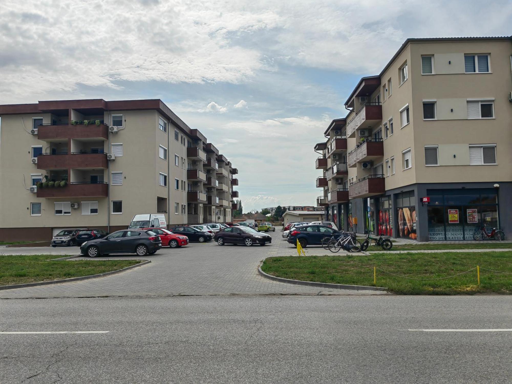 Road Warriors Apartment スボティツァ エクステリア 写真