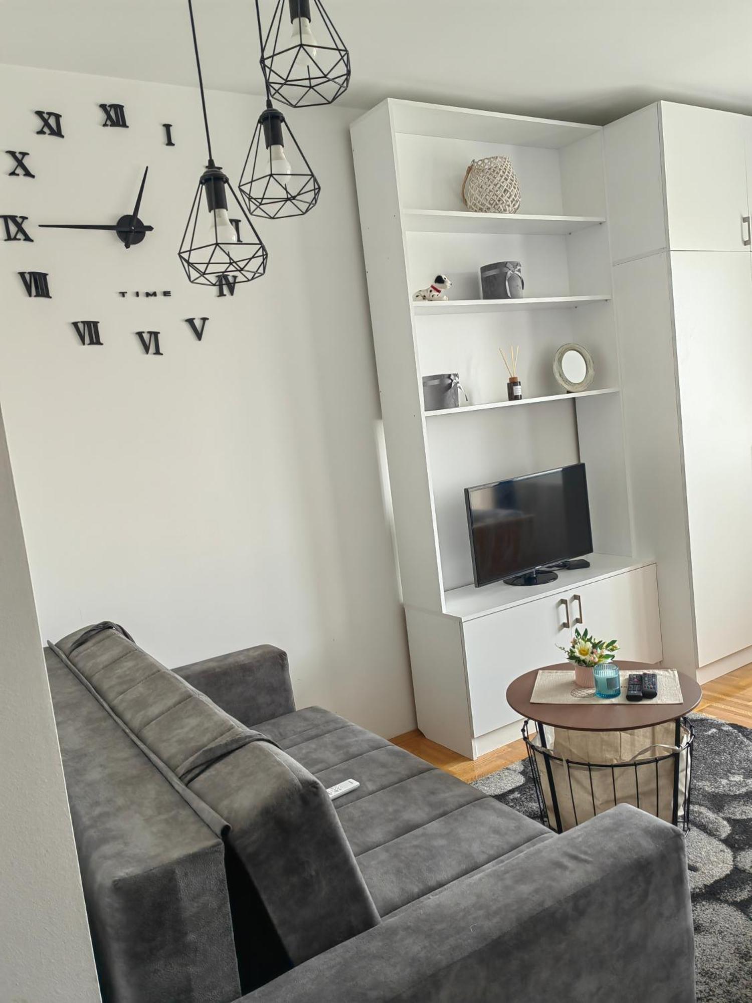 Road Warriors Apartment スボティツァ エクステリア 写真